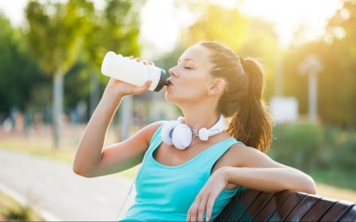 Uống nước đúng cách sau khi tập thể dục