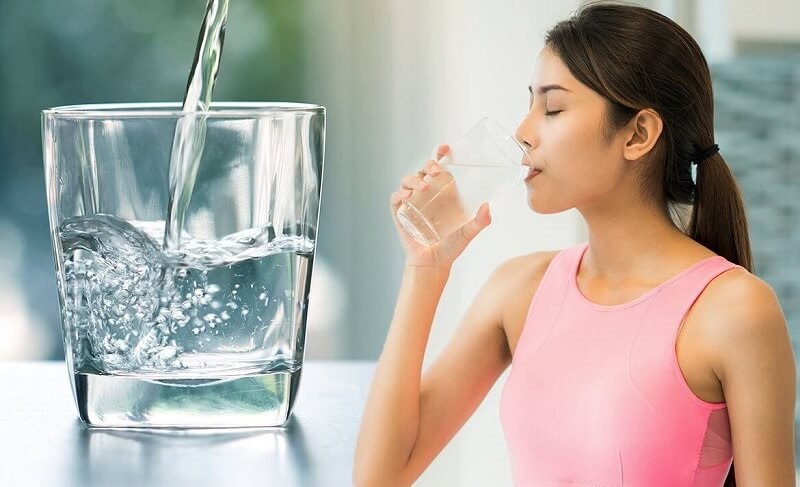 Nước đóng chai và nước uống trực tiếp từ máy lọc nước điện giải đều có độ pH từ 8.5 - 9.5 tốt cho sức khỏe